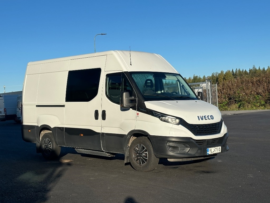 Iveco Daily 35S14 CNG A8 Huom! 6hlö PAKETTIAUTO - Furgón: foto 3 Iveco Daily 35S14 CNG A8 Huom! 6hlö PAKETTIAUTO - Furgón: foto 3