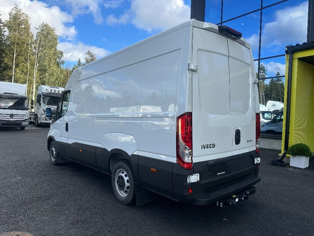 Iveco Daily 35S16A8 12m3 k-auto - Furgón: foto 5 Iveco Daily 35S16A8 12m3 k-auto - Furgón: foto 5
