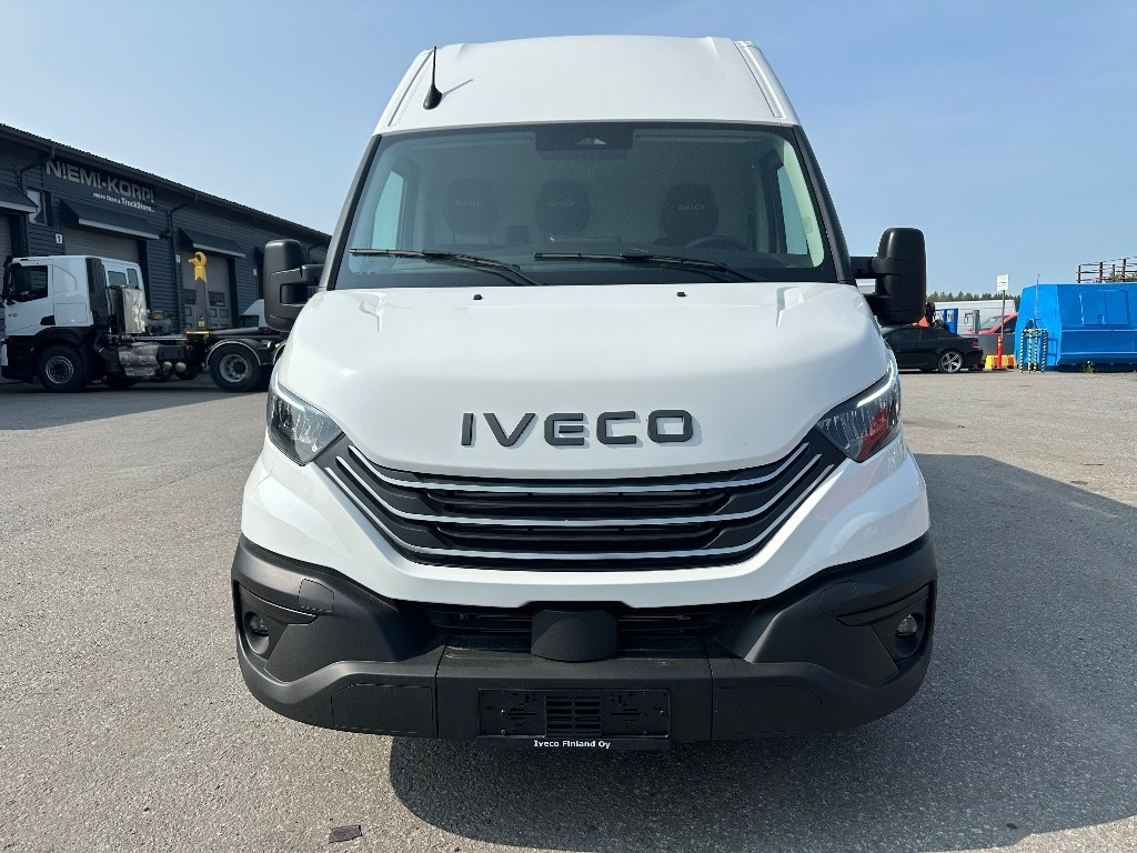 Iveco Daily 35S18A8 12m3 - Furgón: foto 2 Iveco Daily 35S18A8 12m3 - Furgón: foto 2