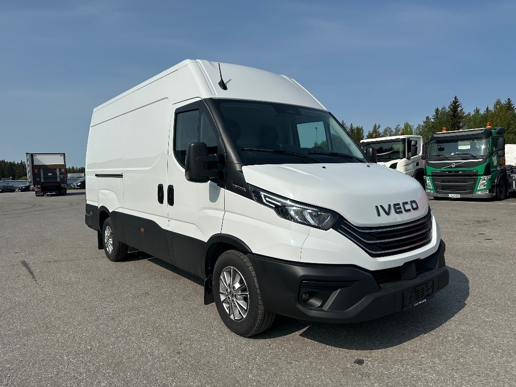 Iveco Daily 35S18A8 12m3 - Furgón: foto 3 Iveco Daily 35S18A8 12m3 - Furgón: foto 3