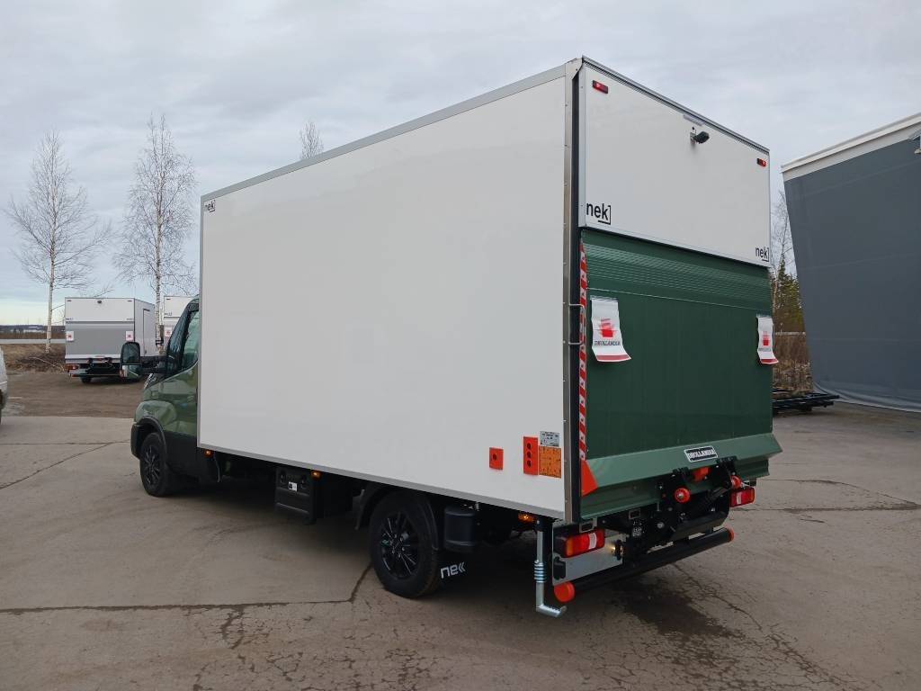 Iveco Daily 35S18A8 - Furgón: foto 3 Iveco Daily 35S18A8 - Furgón: foto 3