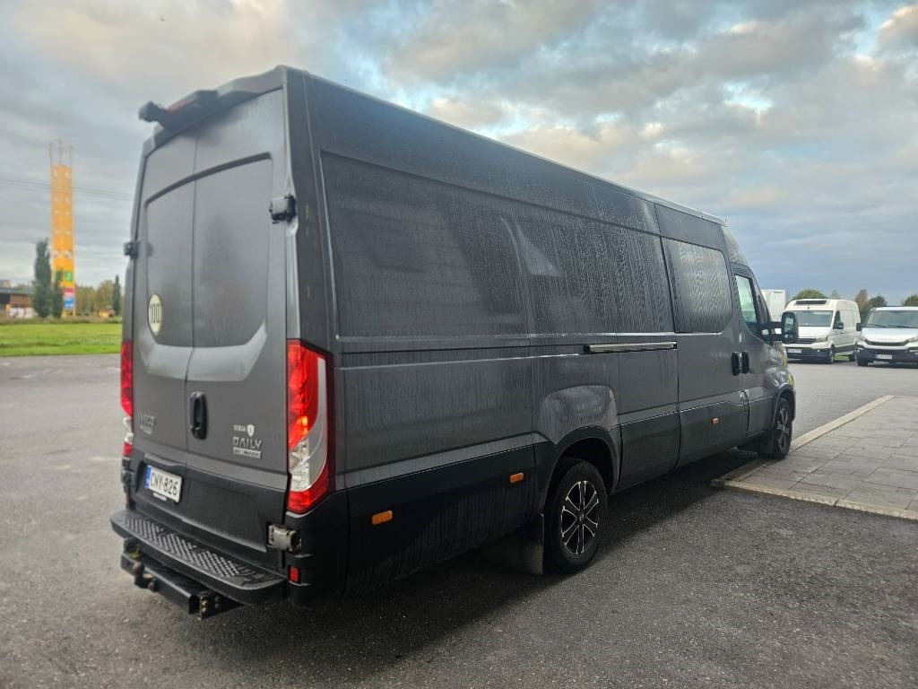 Iveco Daily 35S21A8 5hlö retkis - Furgón: foto 3 Iveco Daily 35S21A8 5hlö retkis - Furgón: foto 3