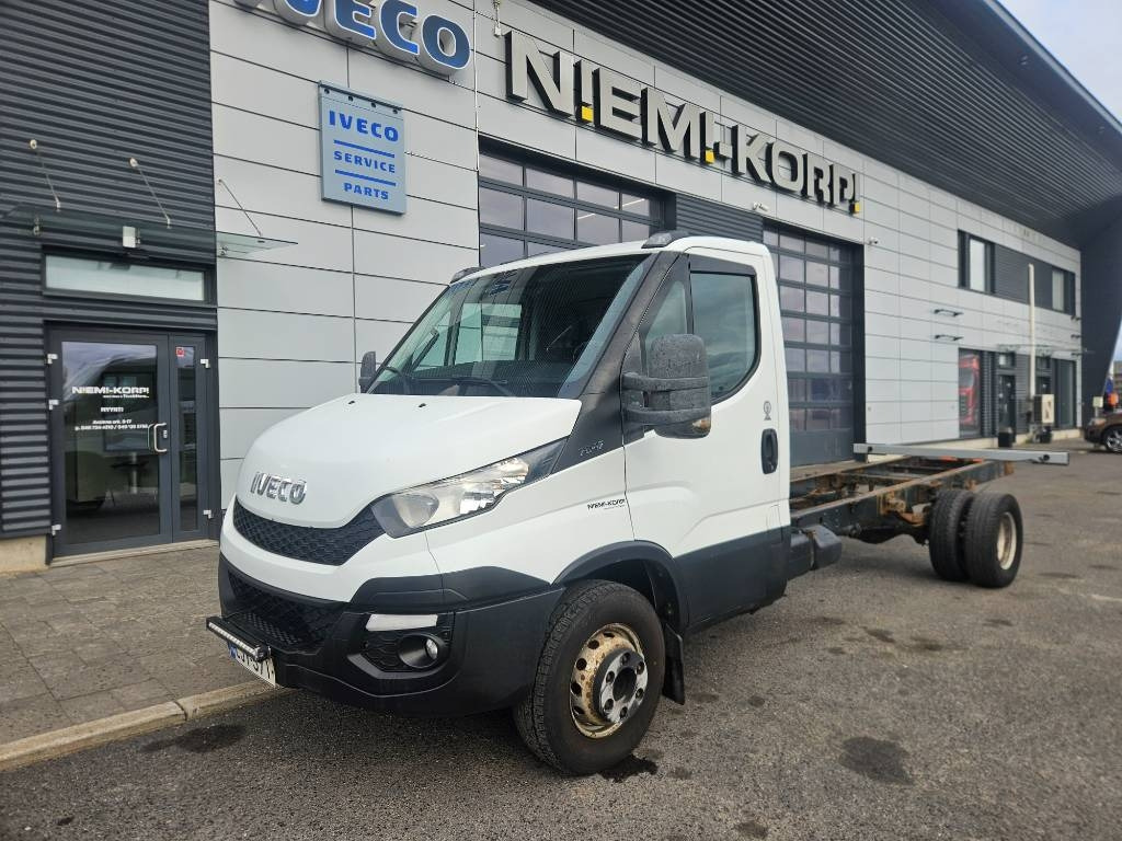 Furgoneta caja cerrada Iveco Daily 70C17: foto 1