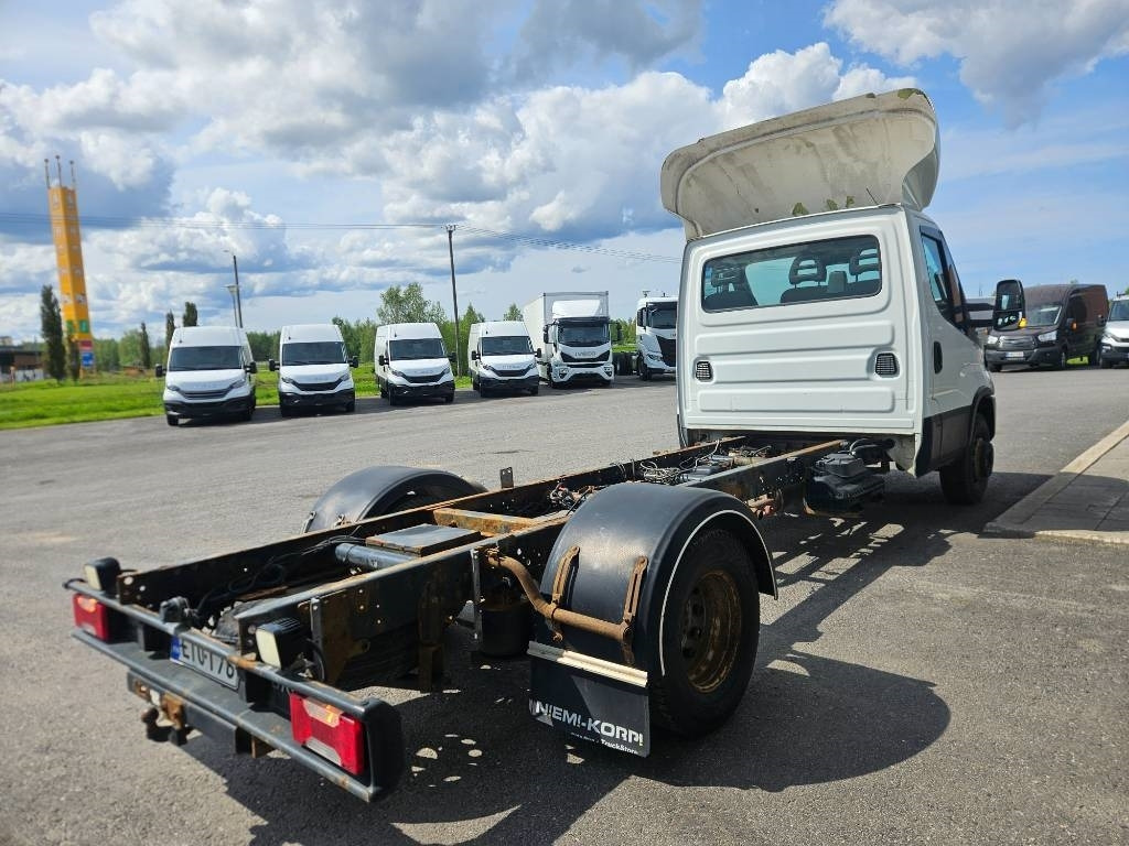 Iveco Daily 70C17 - Furgoneta caja cerrada: foto 4 Iveco Daily 70C17 - Furgoneta caja cerrada: foto 4