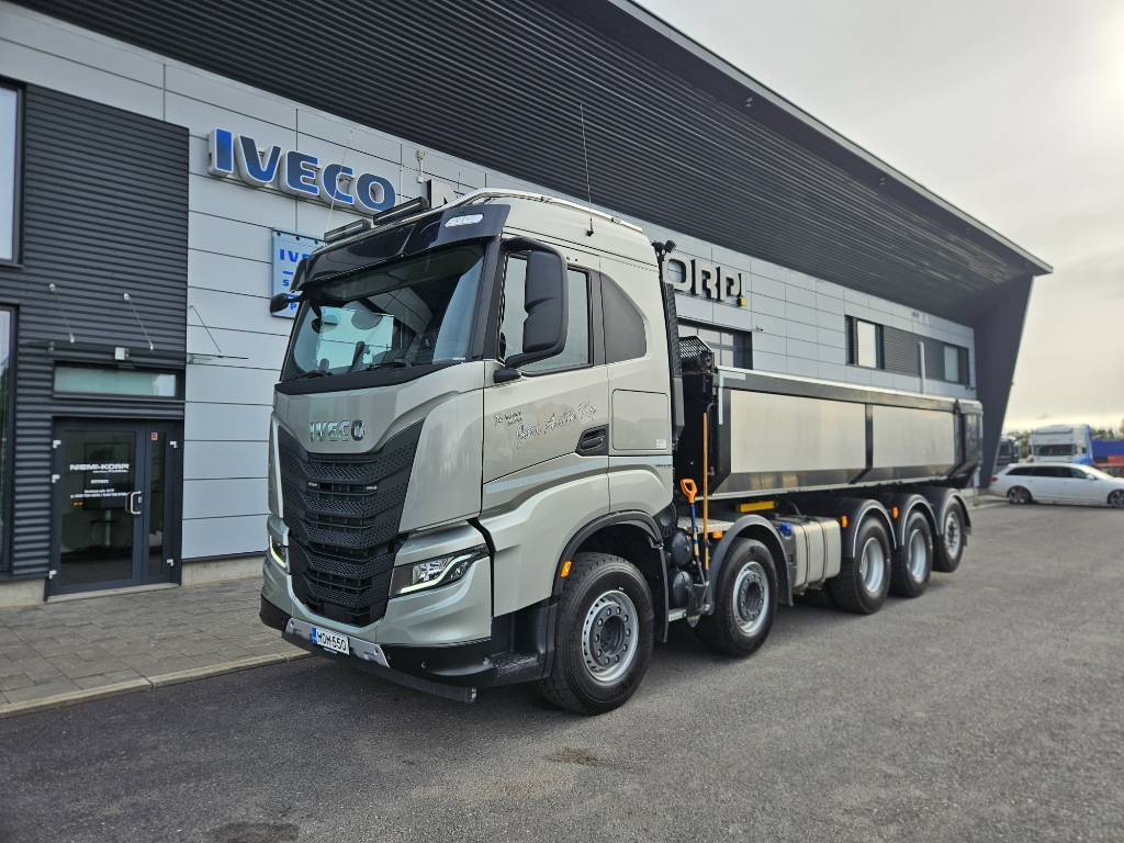 Iveco X-WAY 570 10x4 sora-auto - Camión volquete: foto 1 Iveco X-WAY 570 10x4 sora-auto - Camión volquete: foto 1