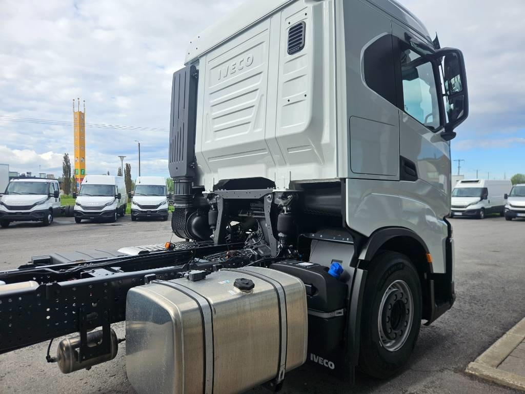 Iveco X-Way AS260X530 heti toimitukseen - Camión chasis: foto 4 Iveco X-Way AS260X530 heti toimitukseen - Camión chasis: foto 4
