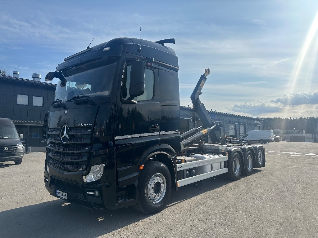 Mercedes-Benz Actros 3563  - Camión multibasculante: foto 1 Mercedes-Benz Actros 3563  - Camión multibasculante: foto 1