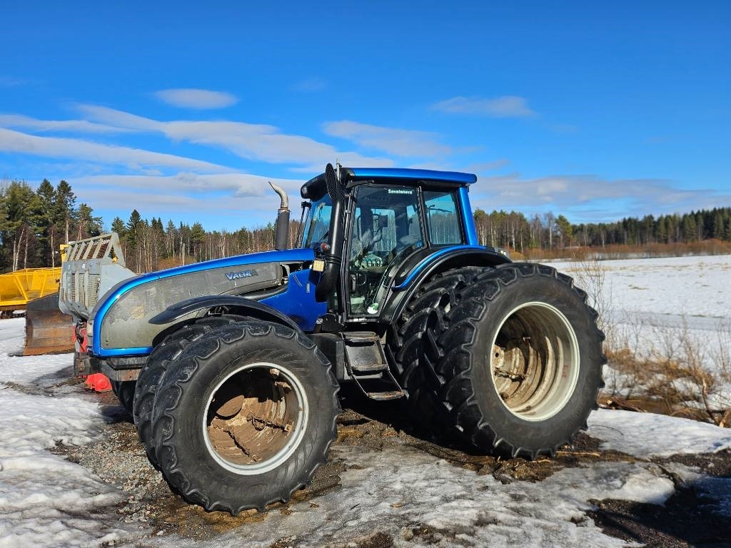 Valtra T 171 - Tractor: foto 1 Valtra T 171 - Tractor: foto 1