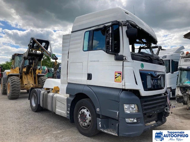 MAN TGX 18.460 - Cabeza tractora: foto 2 MAN TGX 18.460 - Cabeza tractora: foto 2