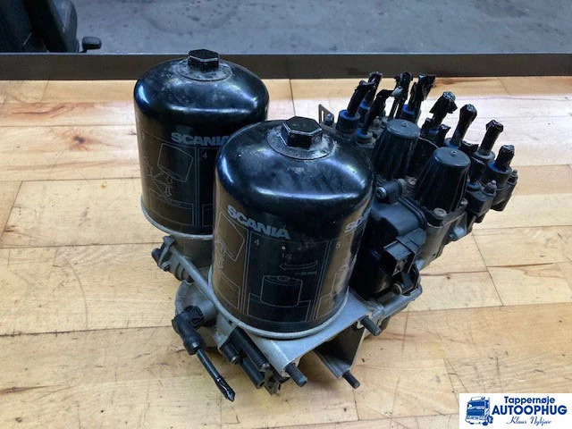 Scania APS Air dryer Scania 3012234 , 2897063 - Sistema eléctrico para Camión: foto 2 Scania APS Air dryer Scania 3012234 , 2897063 - Sistema eléctrico para Camión: foto 2