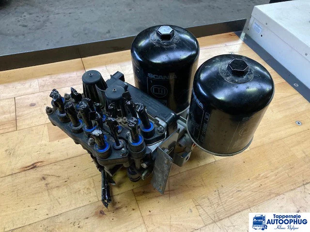 Scania APS Air dryer Scania 3012234 , 2897063 - Sistema eléctrico para Camión: foto 1 Scania APS Air dryer Scania 3012234 , 2897063 - Sistema eléctrico para Camión: foto 1