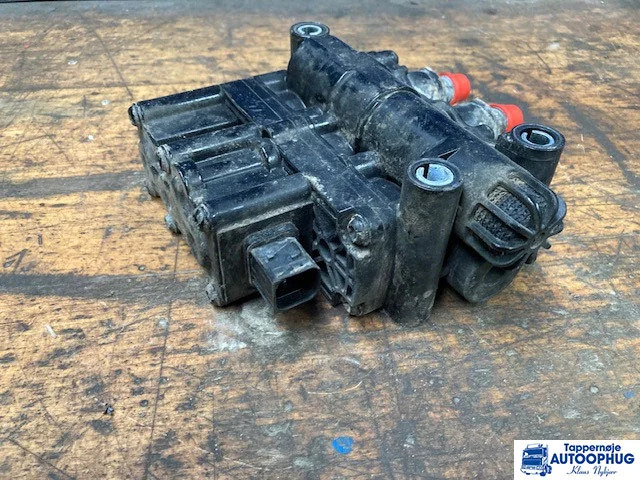 Scania Air suspension valve – Scania 1889796 - Sistema eléctrico para Camión: foto 4 Scania Air suspension valve – Scania 1889796 - Sistema eléctrico para Camión: foto 4