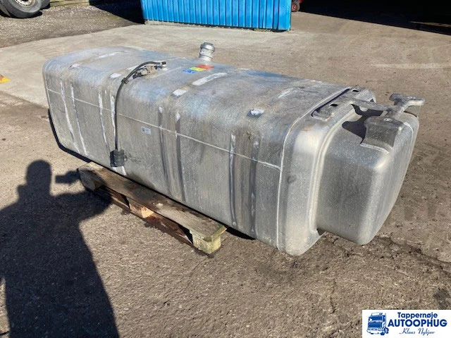Scania Diesel tank 1000 liter Scania 1896480 - Depósito de combustible para Camión: foto 2 Scania Diesel tank 1000 liter Scania 1896480 - Depósito de combustible para Camión: foto 2