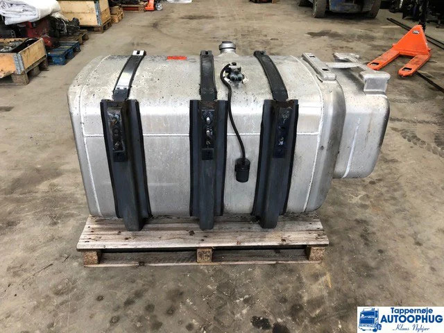 Scania Diesel tank – Fuel tank P/N: 2132702 - Depósito de combustible para Camión: foto 4 Scania Diesel tank – Fuel tank P/N: 2132702 - Depósito de combustible para Camión: foto 4
