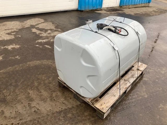 Scania Diesel tank – Scania 2849797 - Depósito de combustible para Camión: foto 3 Scania Diesel tank – Scania 2849797 - Depósito de combustible para Camión: foto 3