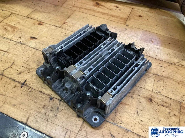Scania ECU EMS – Scania 3030368 - Unidad de control para Camión: foto 2 Scania ECU EMS – Scania 3030368 - Unidad de control para Camión: foto 2