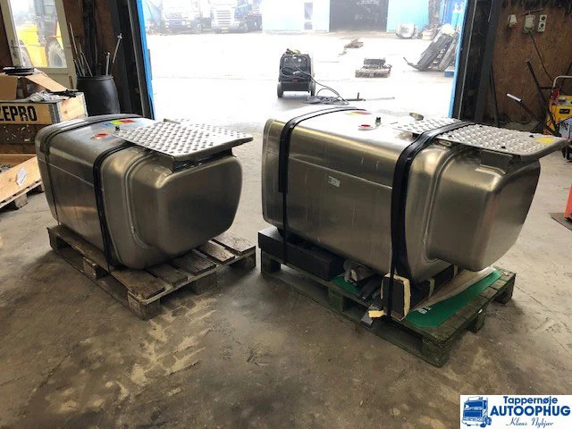 Scania Tank 540 P/N: 2132703 - Depósito de combustible para Camión: foto 1 Scania Tank 540 P/N: 2132703 - Depósito de combustible para Camión: foto 1