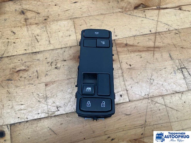 Scania dør kontaktpanel Scania 2569030 - Sistema eléctrico para Camión: foto 1 Scania dør kontaktpanel Scania 2569030 - Sistema eléctrico para Camión: foto 1