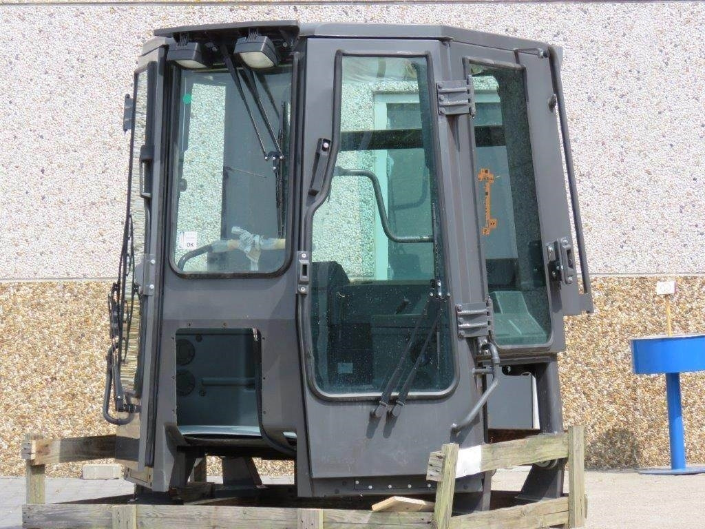 New Holland CE - Cabina para Maquinaria de construcción: foto 2 New Holland CE - Cabina para Maquinaria de construcción: foto 2