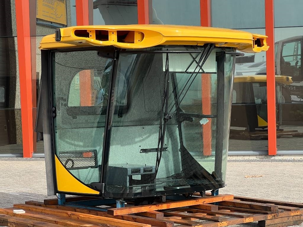New Holland Cabine - New Holland CR8070, CR8080, CR9070, CR908 - Accesorios para cosechadoras: foto 4 New Holland Cabine - New Holland CR8070, CR8080, CR9070, CR908 - Accesorios para cosechadoras: foto 4