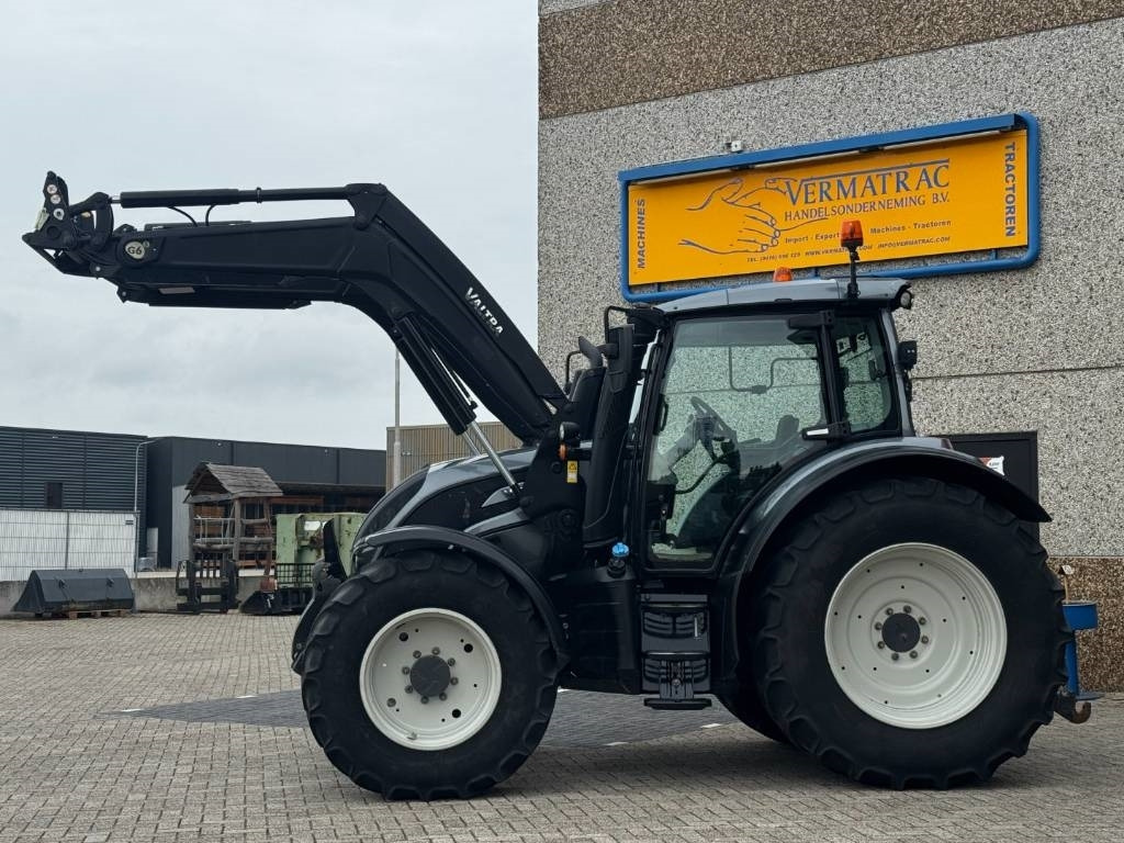 Valtra N174D, Frontlinkage + PTO, Frontloader, 3846 hours - Tractor: foto 2 Valtra N174D, Frontlinkage + PTO, Frontloader, 3846 hours - Tractor: foto 2