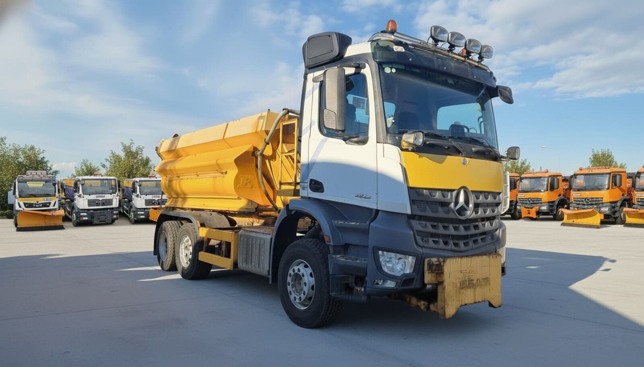 Mercedes-Benz 2632 - Vehículo municipal, Camión: foto 1 Mercedes-Benz 2632 - Vehículo municipal, Camión: foto 1