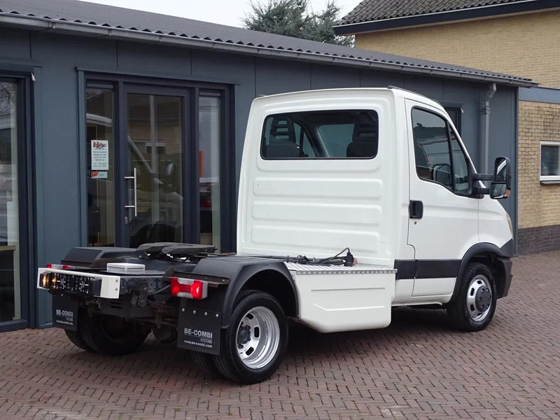 Iveco Daily 35.210 PK BE TREKKER 10.4t AIRCO CC - Cabeza tractora: foto 2 Iveco Daily 35.210 PK BE TREKKER 10.4t AIRCO CC - Cabeza tractora: foto 2