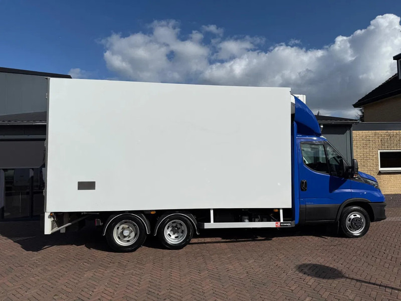 Iveco Daily 40C18 3.0 180PK Aut. Clixtar Be trekker Koeler 2655 KG Laadvm. 3 Zits CVO - Cabeza tractora: foto 2 Iveco Daily 40C18 3.0 180PK Aut. Clixtar Be trekker Koeler 2655 KG Laadvm. 3 Zits CVO - Cabeza tractora: foto 2