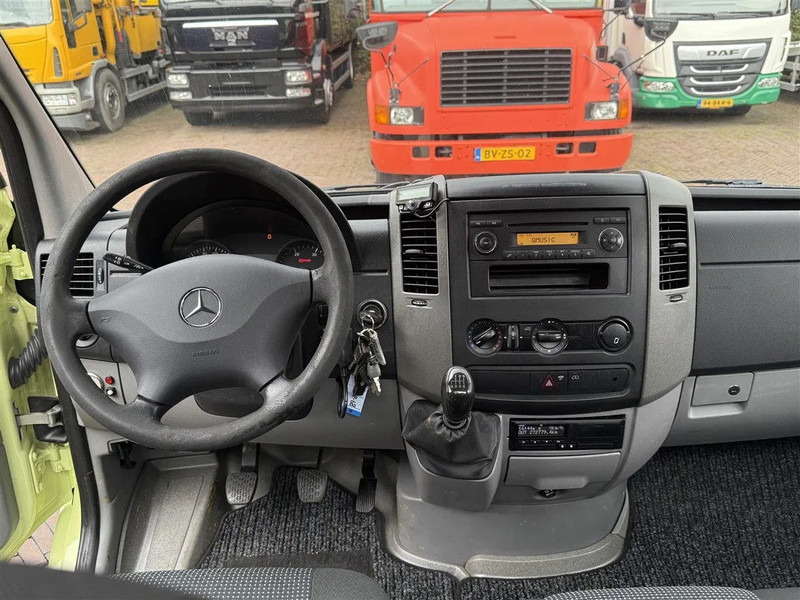 Mercedes-Benz Sprinter 519 3.0 V6 EURO 5 Be Trekker 3 Zits Cruise 8.8 Ton - Cabeza tractora: foto 4 Mercedes-Benz Sprinter 519 3.0 V6 EURO 5 Be Trekker 3 Zits Cruise 8.8 Ton - Cabeza tractora: foto 4