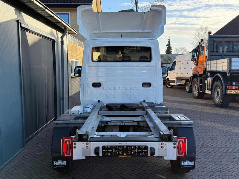 Volkswagen Crafter 2.0 TDI 180PK Be Trekker DSG Airco - Cabeza tractora: foto 3 Volkswagen Crafter 2.0 TDI 180PK Be Trekker DSG Airco - Cabeza tractora: foto 3