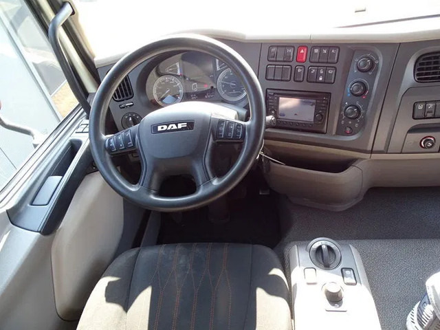 Camión caja cerrada DAF LF 260 16 TON SLEEPER BOX 720X250X244 LBW 1.5 T: foto 7