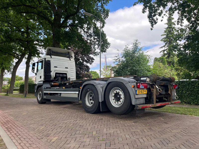 MAN TGS 26.420 CONTAINERSYSTEEM (kabels) MANUEL - Camión portacontenedore/ Intercambiable: foto 2 MAN TGS 26.420 CONTAINERSYSTEEM (kabels) MANUEL - Camión portacontenedore/ Intercambiable: foto 2