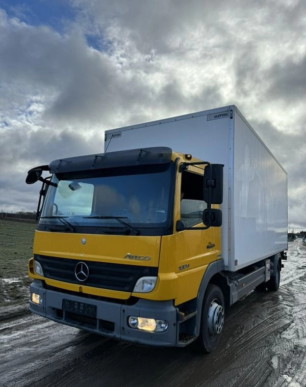 MERCEDES-BENZ ATEGO 1324 Sprowadzony - Camión isotérmico: foto 1 MERCEDES-BENZ ATEGO 1324 Sprowadzony - Camión isotérmico: foto 1