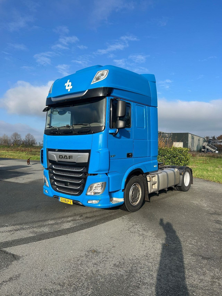 DAF XF 480 XF480 Super Space Very complete trucks More pc available - Cabeza tractora: foto 1 DAF XF 480 XF480 Super Space Very complete trucks More pc available - Cabeza tractora: foto 1
