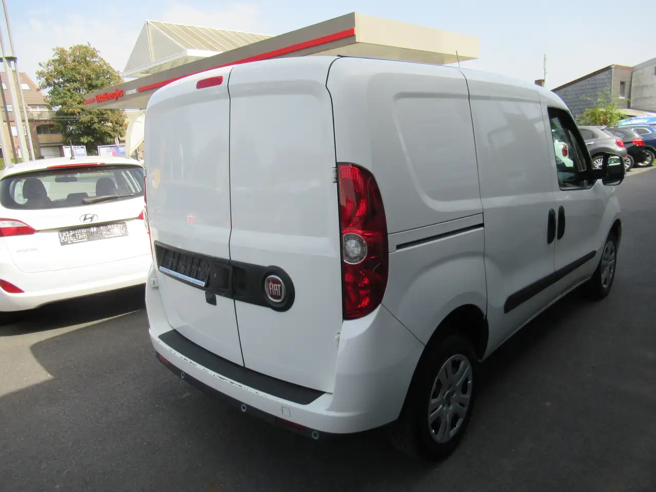 Fiat Doblo CLIM AUTO, NAVI, CRUISE 10500€+TVA/BTW - Furgoneta pequeña: foto 2 Fiat Doblo CLIM AUTO, NAVI, CRUISE 10500€+TVA/BTW - Furgoneta pequeña: foto 2