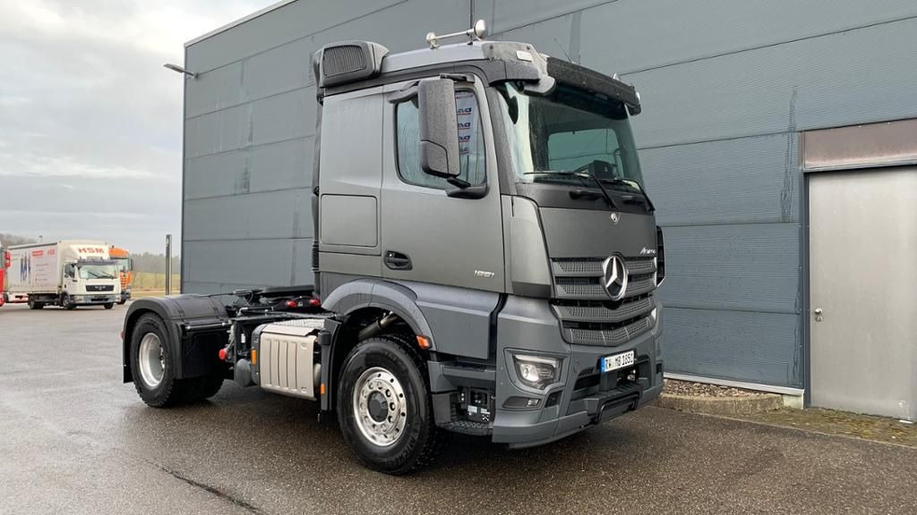 Mercedes-Benz Actros 1851 LS - Cabeza tractora: foto 1 Mercedes-Benz Actros 1851 LS - Cabeza tractora: foto 1