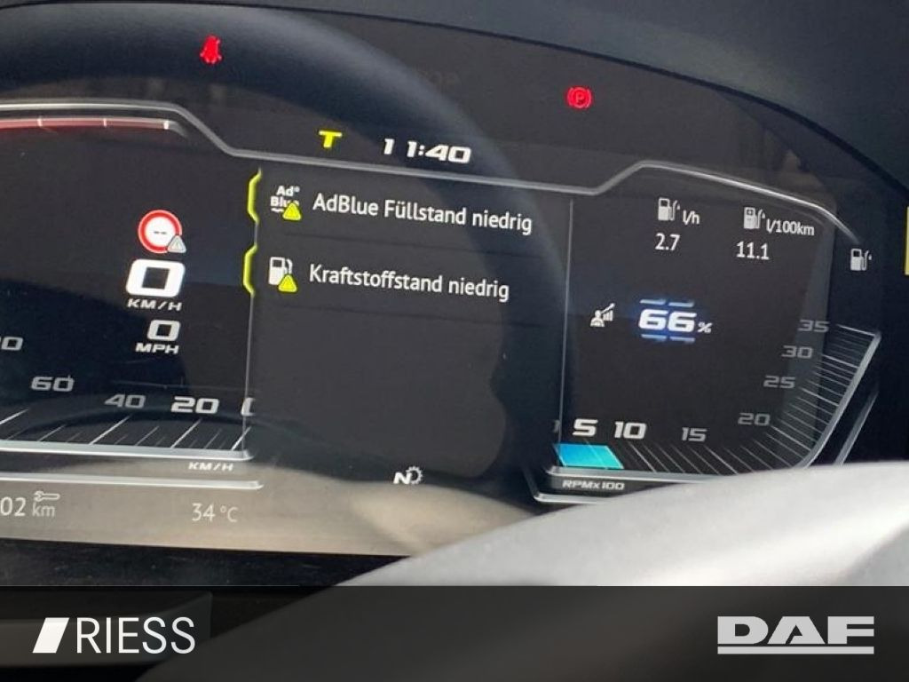 Furgoneta caja cerrada DAF XB 210 FA 7,49 to Koffer LBW Klima Automatik: foto 9