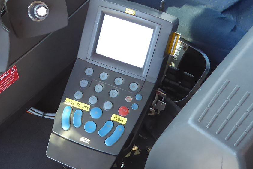 KÜPPER-WEISSSER/GMEINER/BUCHER Feuchtsalzstreuer Salzstreuer Streuer auf Abrollgestell - Esparcidor de sal para Camión multibasculante: foto 4 KÜPPER-WEISSSER/GMEINER/BUCHER Feuchtsalzstreuer Salzstreuer Streuer auf Abrollgestell - Esparcidor de sal para Camión multibasculante: foto 4