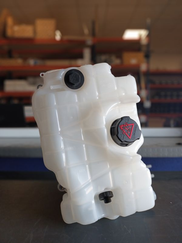 SCANIA EXPANSION TANK - 2545033 - Depósito de expansión para Camión: foto 1 SCANIA EXPANSION TANK - 2545033 - Depósito de expansión para Camión: foto 1