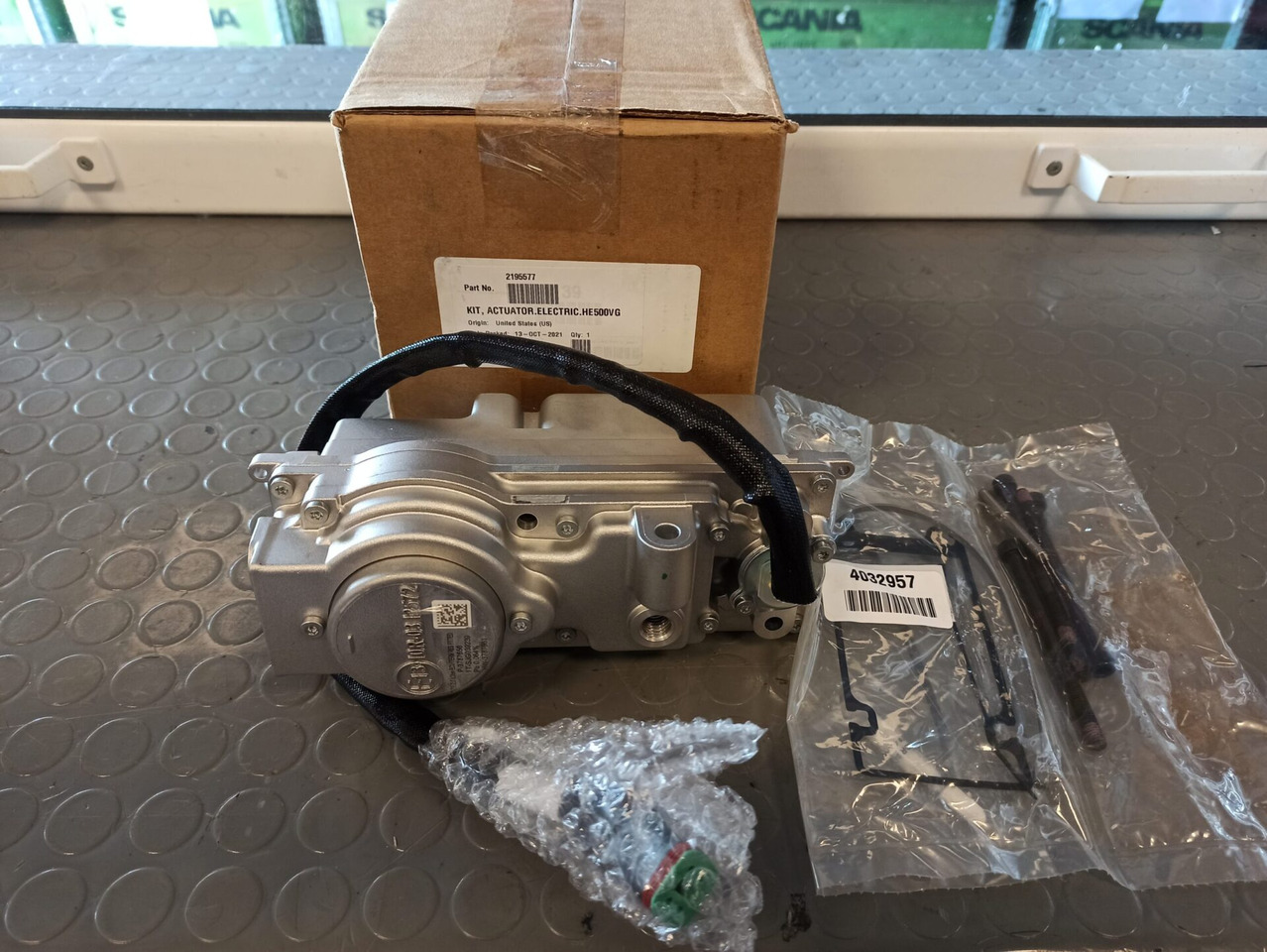 SCANIA TURBOCHARGER ACTUATOR REPAIR KIT - 2195577 - Turbocompresor para Camión: foto 1 SCANIA TURBOCHARGER ACTUATOR REPAIR KIT - 2195577 - Turbocompresor para Camión: foto 1