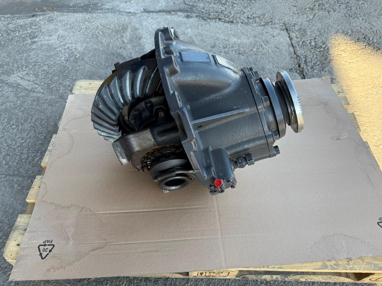 VOLVO Differential Groups 20701332 / 20487379 - Eje y piezas para Camión: foto 3 VOLVO Differential Groups 20701332 / 20487379 - Eje y piezas para Camión: foto 3