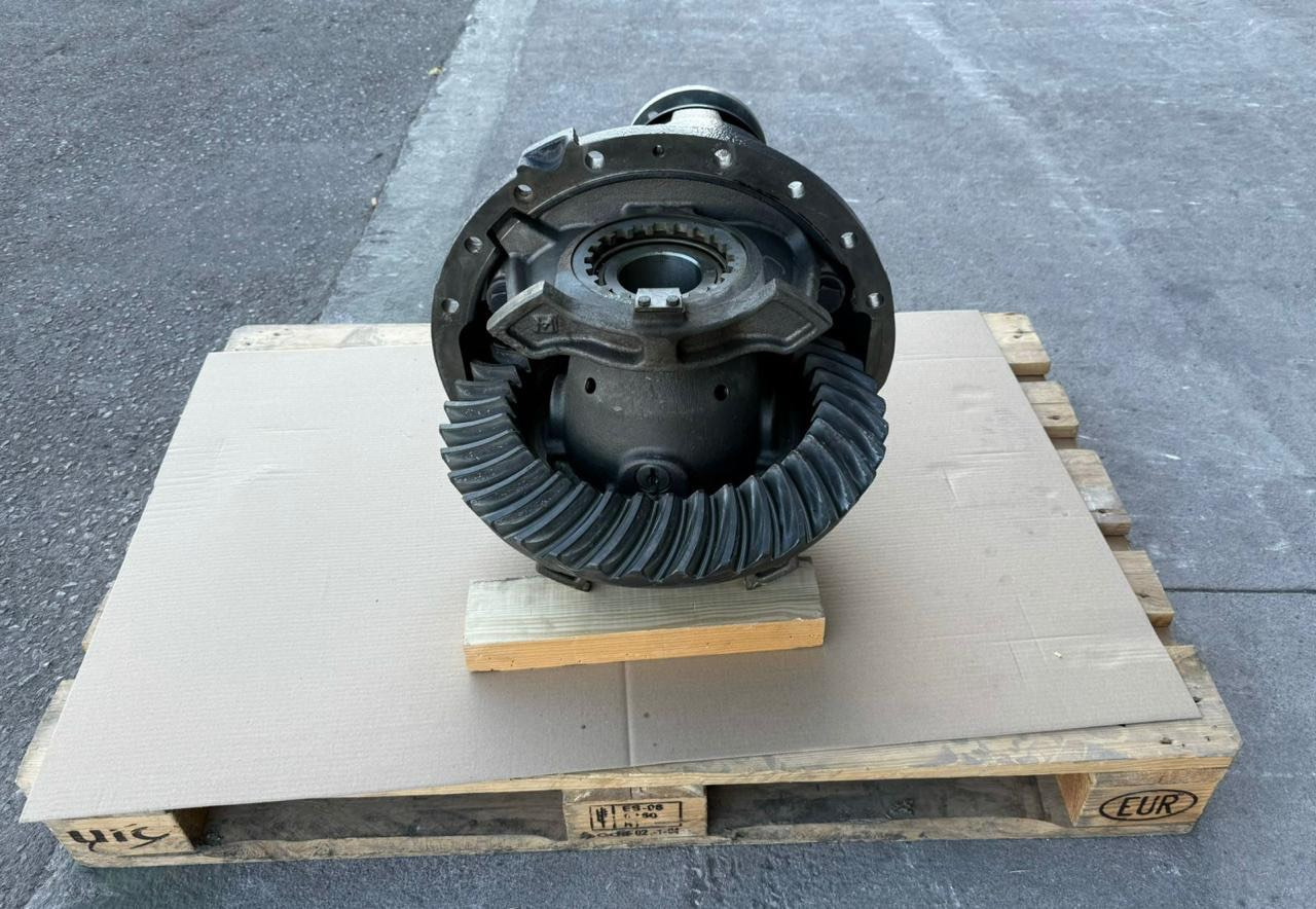 VOLVO Differential Groups 20864048 - Eje y piezas para Camión: foto 1 VOLVO Differential Groups 20864048 - Eje y piezas para Camión: foto 1