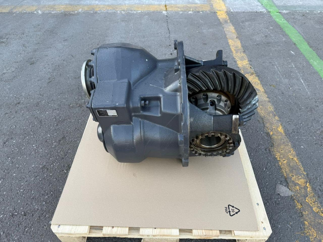 VOLVO Power Drive Diff group 20545464 - Eje y piezas para Camión: foto 2 VOLVO Power Drive Diff group 20545464 - Eje y piezas para Camión: foto 2
