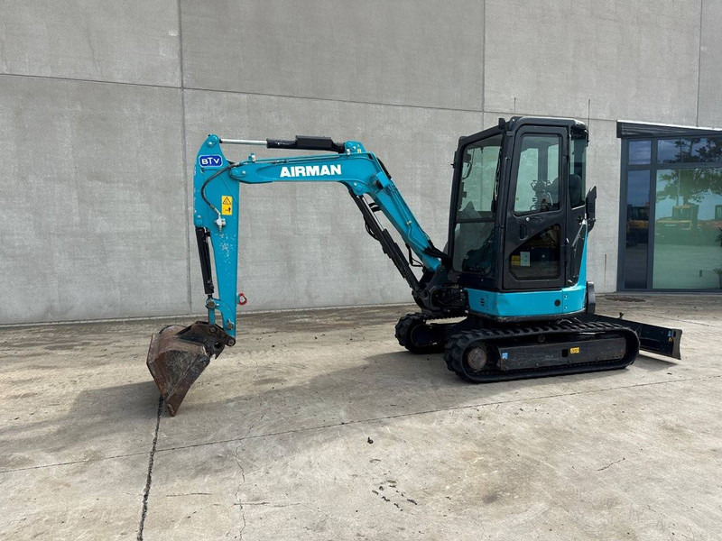 Airman AX33U-7 - Excavadora de cadenas: foto 1 Airman AX33U-7 - Excavadora de cadenas: foto 1