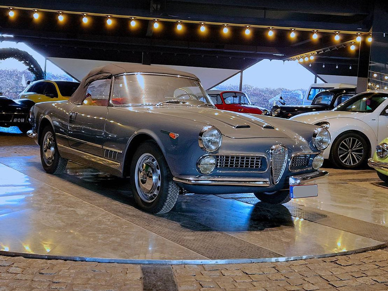 Alfa Romeo 2000 Spider - Sedan: foto 5 Alfa Romeo 2000 Spider - Sedan: foto 5