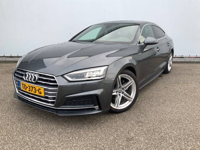 Sedan Audi A5 Sportback G-Tron S Line Edition: foto 8 Sedan Audi A5 Sportback G-Tron S Line Edition: foto 8