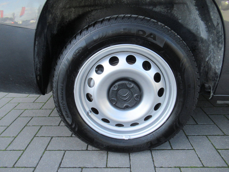 Furgón Citroën Berlingo BlueHDi Automatic: foto 13