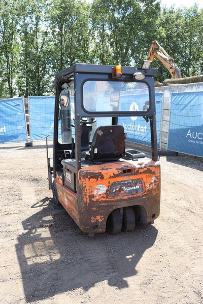 Doosan B15T-5 - Carretilla elevadora eléctrica: foto 4 Doosan B15T-5 - Carretilla elevadora eléctrica: foto 4