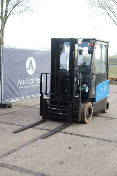 Carretilla elevadora eléctrica Doosan B25X-7: foto 9