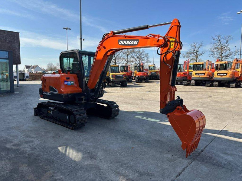 Doosan DX55-9C - Excavadora de cadenas: foto 3 Doosan DX55-9C - Excavadora de cadenas: foto 3